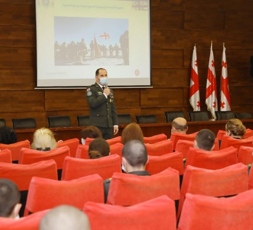 თავდაცვის ძალების შესახებ კადეტთა სამხედრო ლიცეუმში ლექცია ჩატარდა
