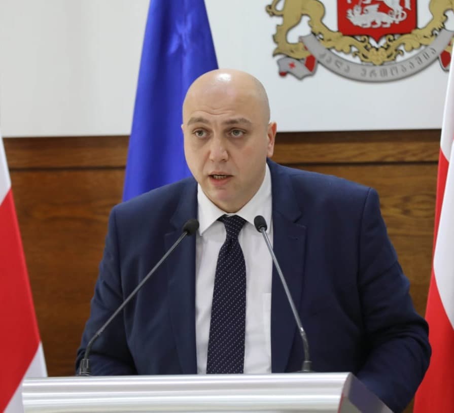 “ქამარი შემოჭერილია იმდენად, რამდენადაც უნდა იყოს”