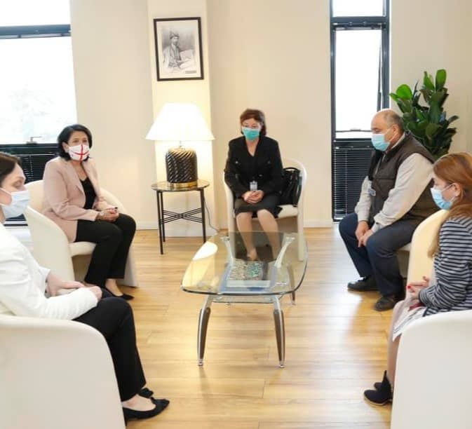 Frontnews image description