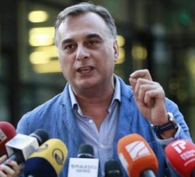 “გიორგი ვაშაძის ასეთი უცაბედი ფერისცვალება ცოტა რთული გასაგებია, მაგრამ ალბათ, ყველაფერს თავისი სახელი დაერქმევა”