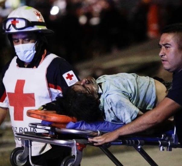 Mexico City metro overpass collapse kills 23