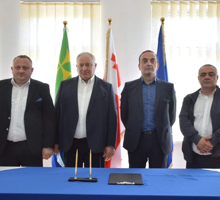 ჭიათურის მუნიციპალიტეტის მერიაში ურთიერთთანამშრომლობის მემორანდუმი გაფორმდა