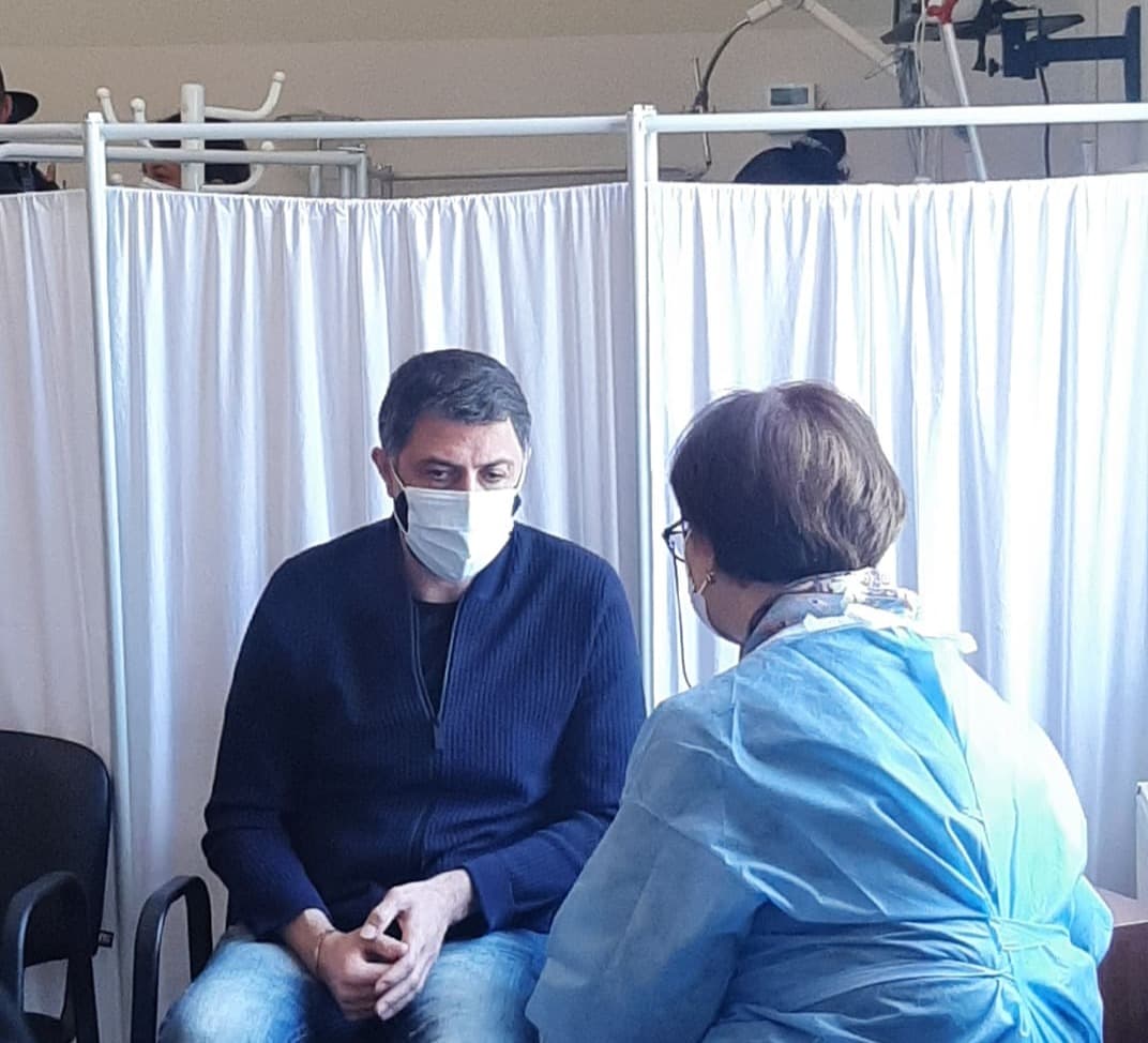 არჩილ და შოთა არველაძეები “სინოფარმის“ ვაქცინით აიცრნენ