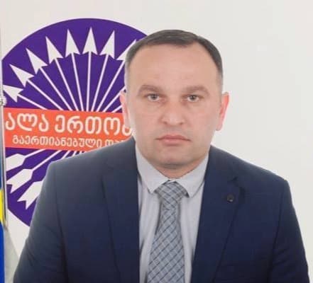 “ნაციონალური მოძრაობის” სახელის ქვეშ, მათი ნომრის ქვეშ, რაიმე ტიპის გაერთიანებას გამოვრიცხავთ”