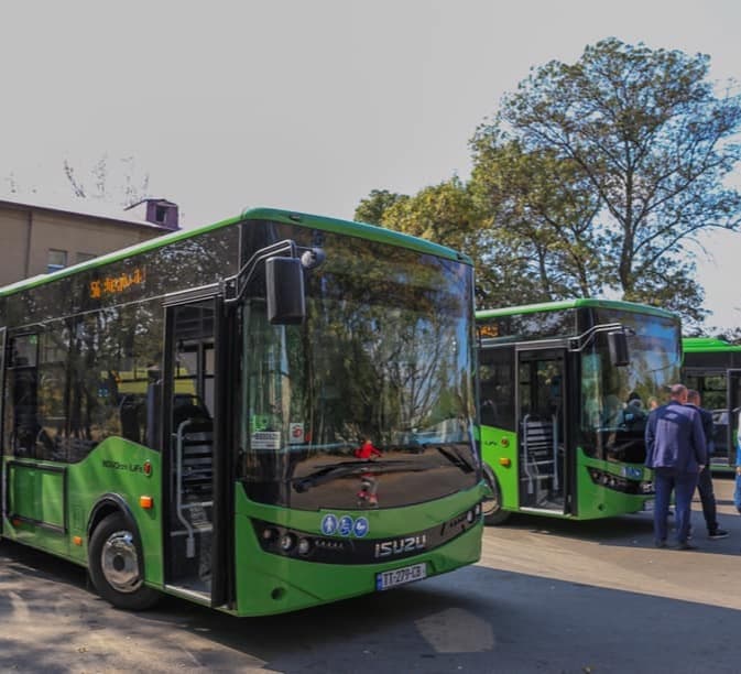 მუნიციპალურმა ტრანსპორტმა დედაქალაქში მუშაობა განაახლა