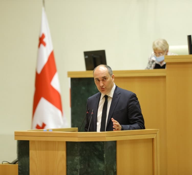 “1500 სტუდენტი დავაფინანსეთ“