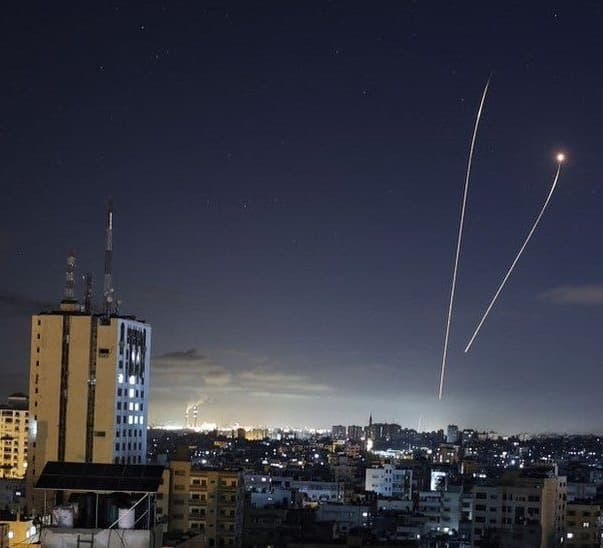 Frontnews image description