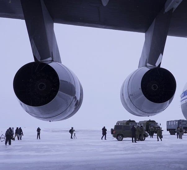 Russia flexes muscles in challenge for Arctic control