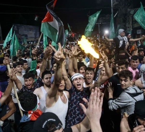 Israeli-Palestinian ceasefire comes into effect