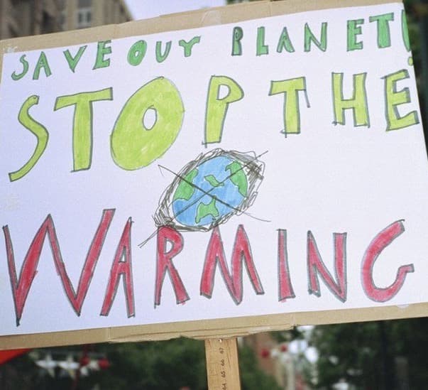 School Strike 4 Climate: Thousands join Australia protest