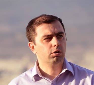 “დღეს მინიმუმ 200-300 000 ხმა “ოცნებას” აქვს ჯიბეში ყალბი პირადობის მოწმობებით”