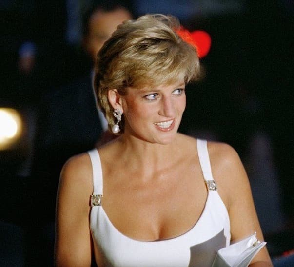 Diana interview: BBC will get chance to make changes itself – government source