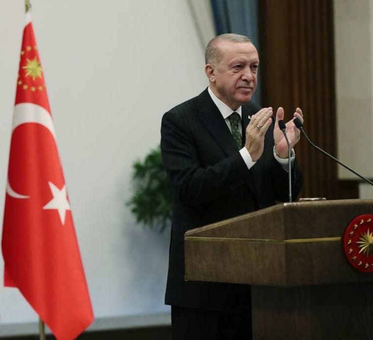 “თურქი ხალხისა და პირადად ჩემი სახელით გილოცავთ საქართველოს დამოუკიდებლობის დღეს”