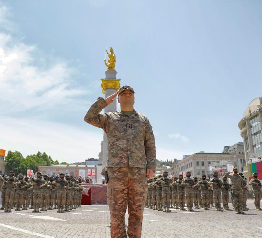 Frontnews image description