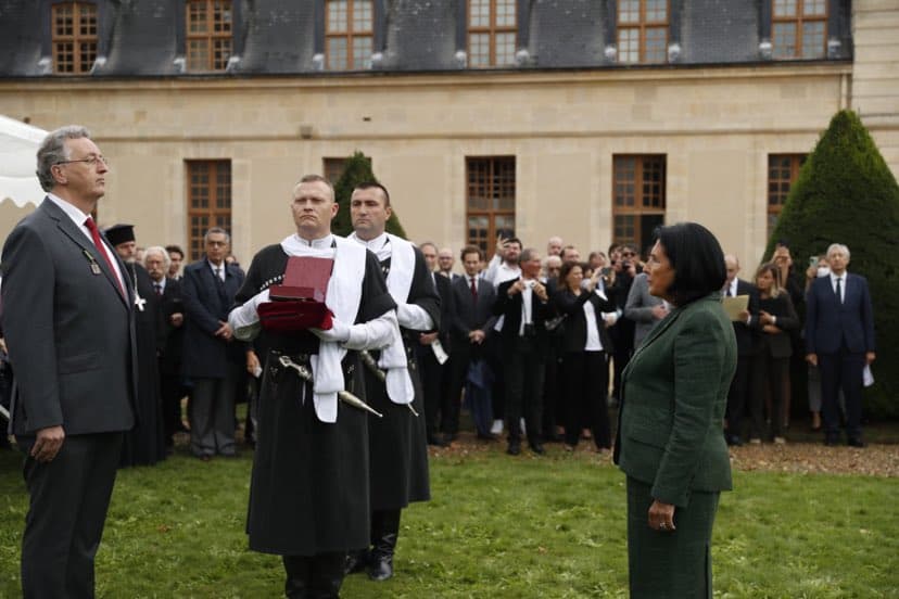 Zurabishvili posthumously awards Dimitri Amilakhvari, Lieutenant Colonel of Georgian origin in France