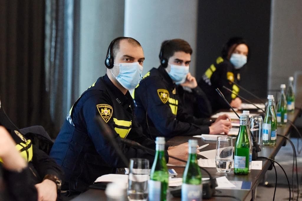 Frontnews image description