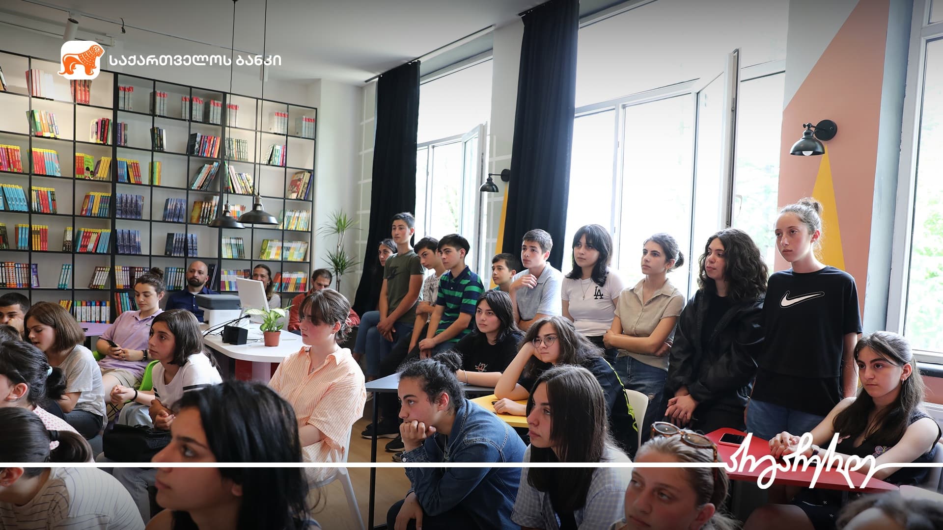 Frontnews image description