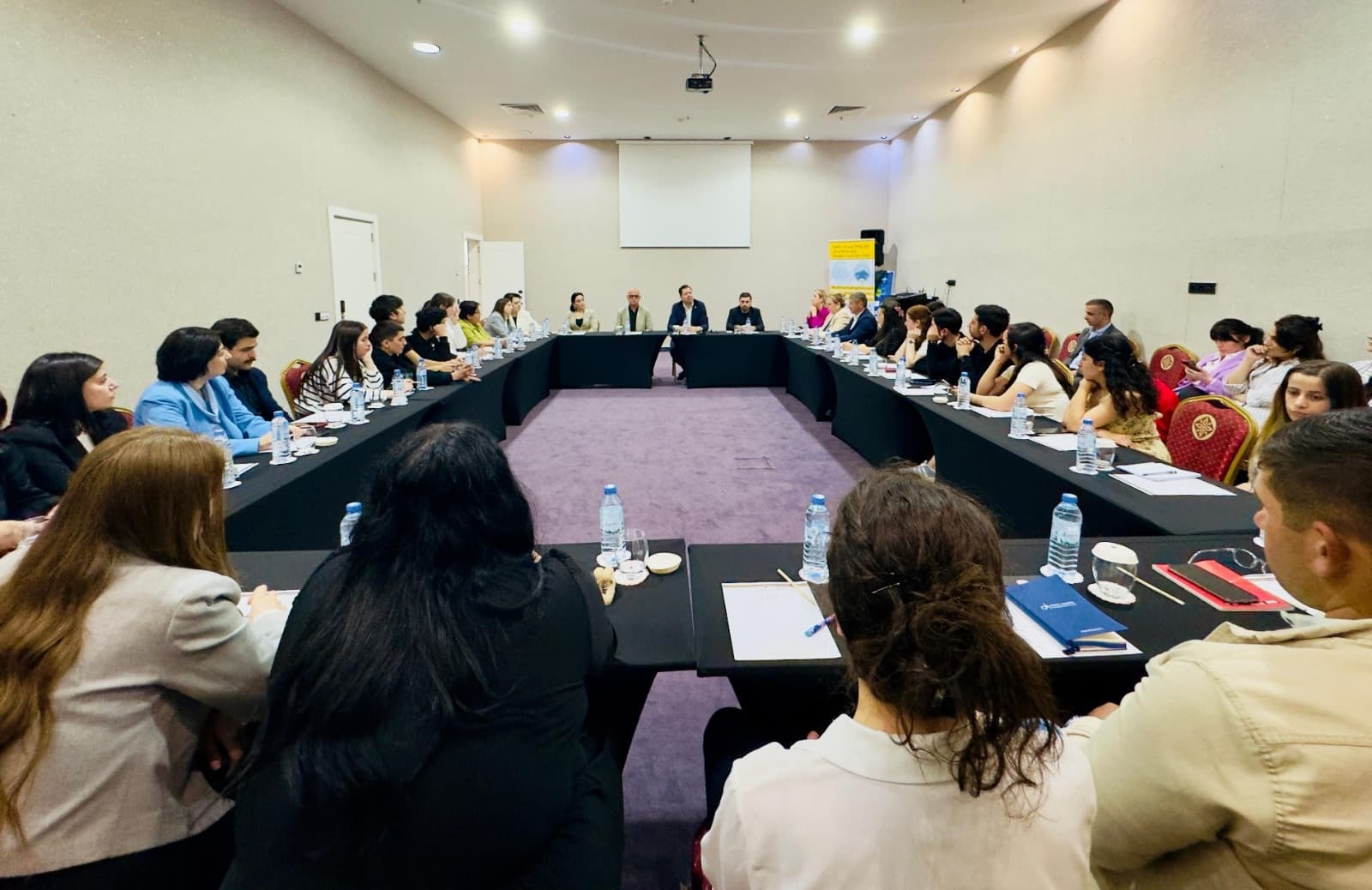 Frontnews image description