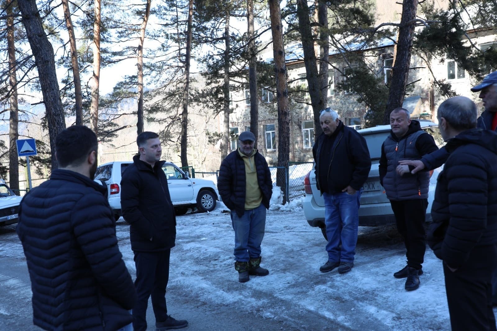 Frontnews image description