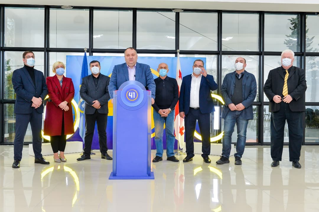 Ruling party Kutaisi mayoral candidate sues opposition-minded channel head, journalist