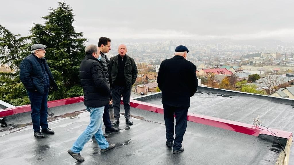 დავით ფაცაციამ თბილისის დევნილთა განსახლების ობიექტებზე ინფრასტრუქტურული სამუშაოები დაათვალიერა
