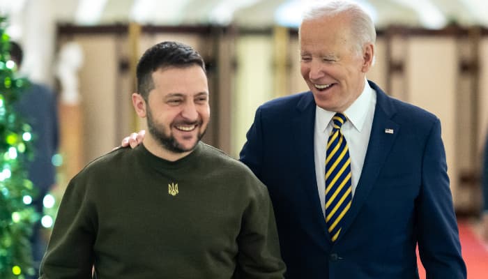 ზელენსკი – ვესაუბრე აშშ-ის პრეზიდენტს, განვიხილეთ საომარი მოქმედებების მიმდინარეობა და პროცესები, რომლებიც რუსეთში მიმდინარეობს