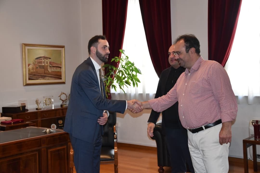 იუსტიციისა და სამოქალაქო ინტეგრაციის საკითხებში აფხაზეთის მინისტრი გიორგი გაბედავა ქალაქ ვერიის მერს შეხვდა