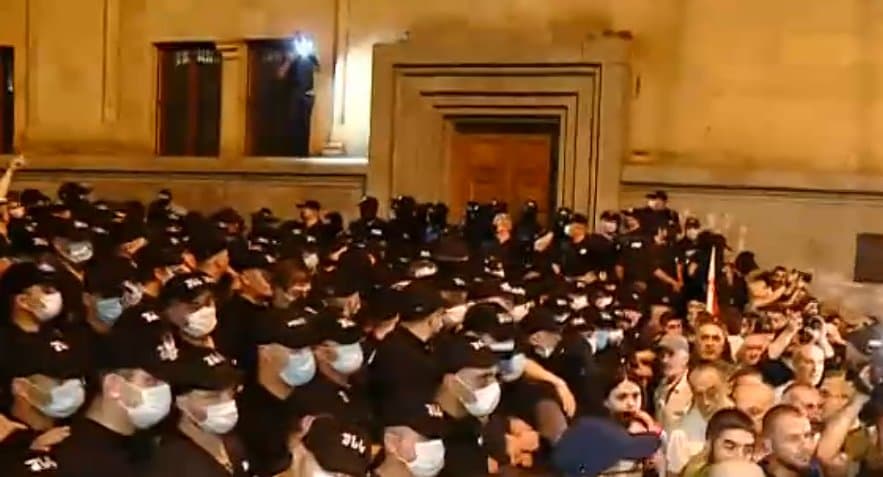 Frontnews image description