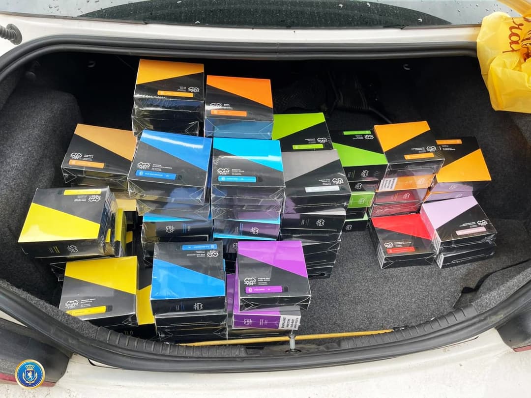 განსაკუთრებით დიდი ოდენობით უაქციზო საქონლის შენახვა-გადაზიდვის ფაქტზე ერთი პირი დააკავეს