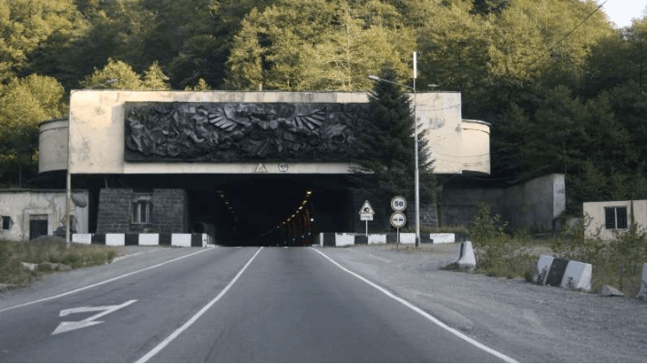 Rikoti pass, connecting east and west Georgia, blocked on election day