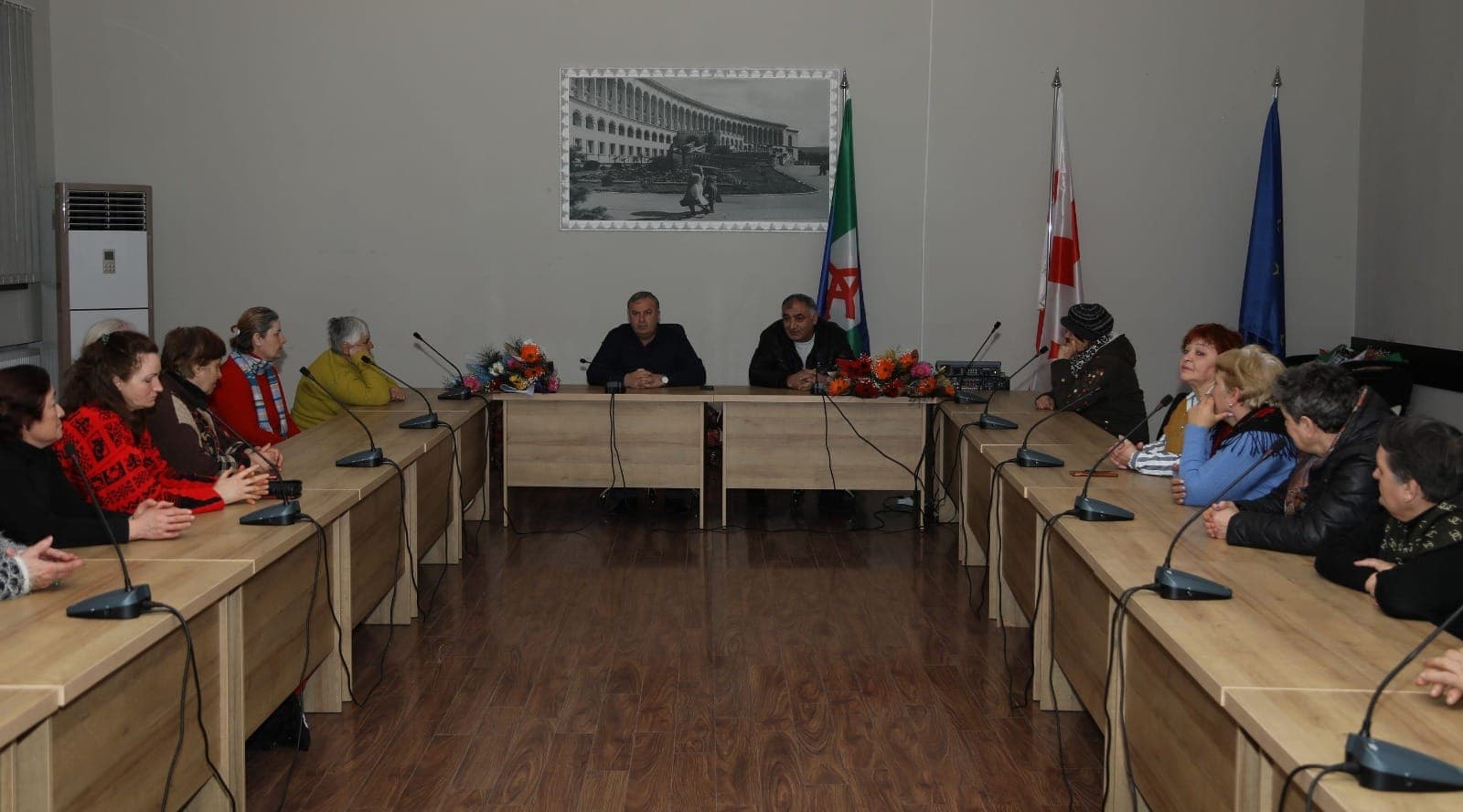 Frontnews image description