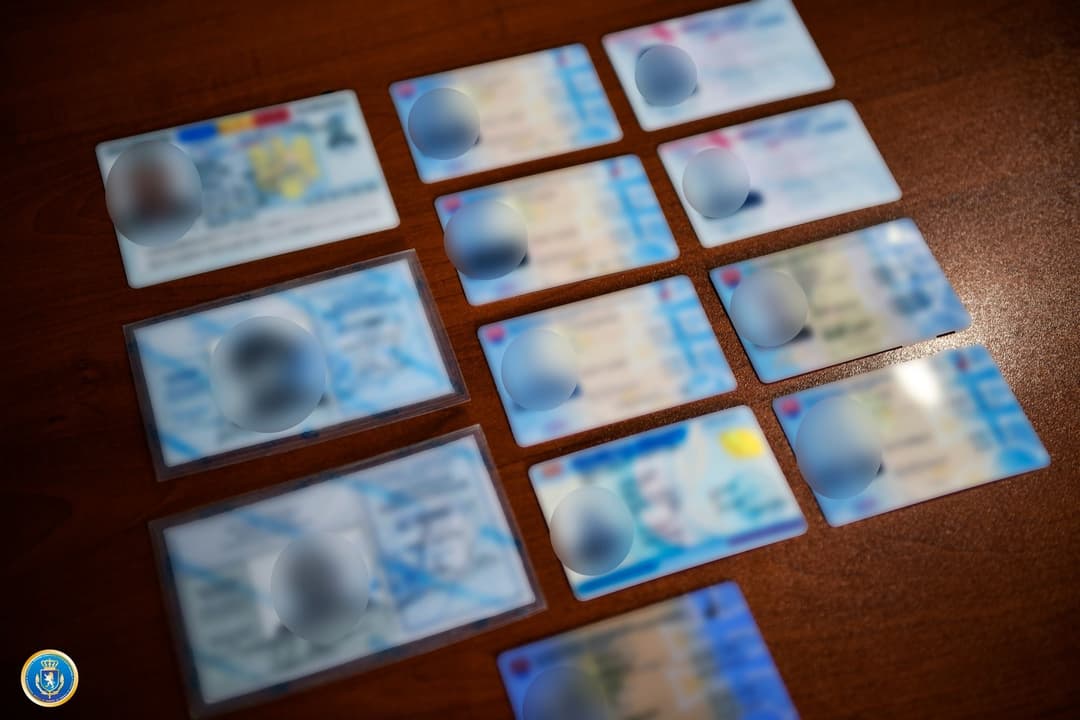 ყალბი ოფიციალური დოკუმენტების დამზადება-გასაღების ფაქტზე ორი პირი დააკავეს