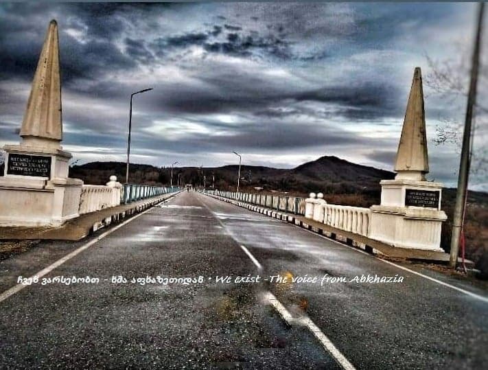 Frontnews image description