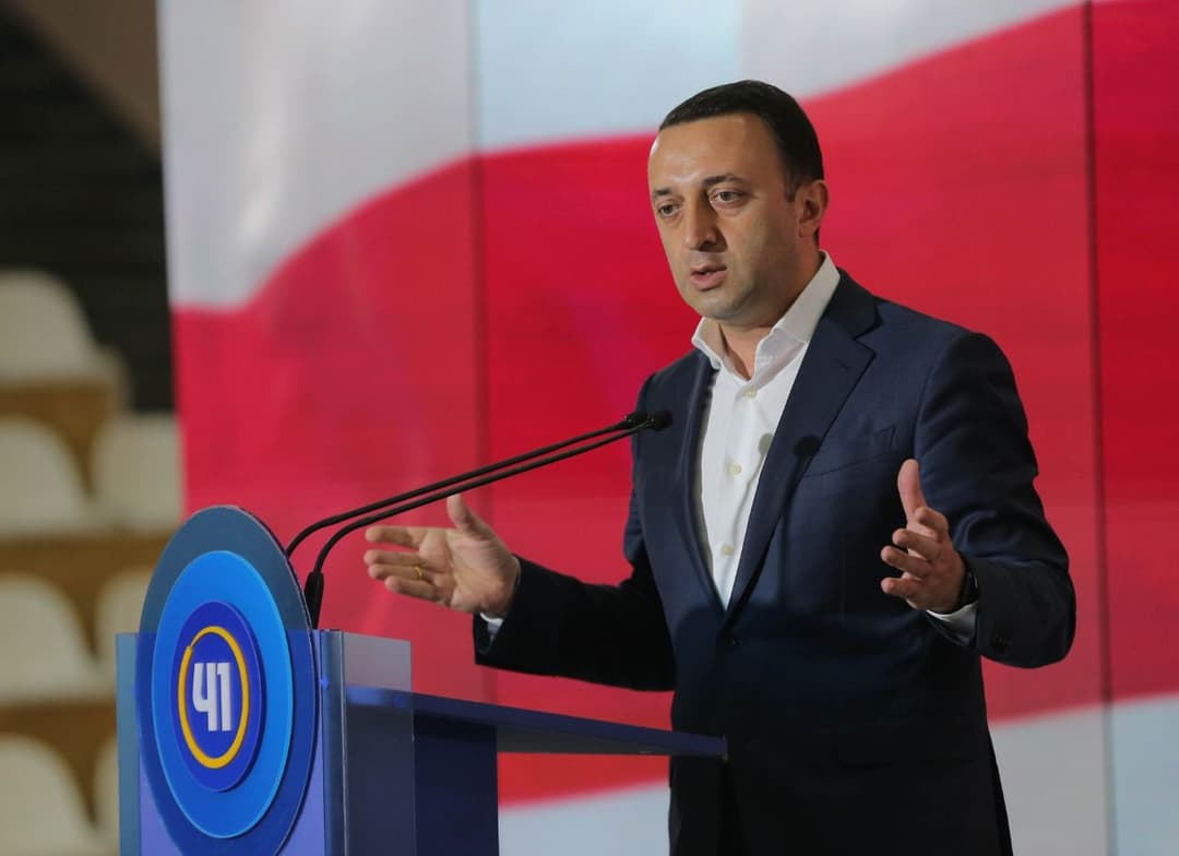 ირაკლი ღარიბაშვილი – კაცი არავინ იყო, ჩამოვიდა მოსკოვიდან, დანიშნეს რამდენიმე ადგილას, ამდენი რამ გასწავლეს, ჩაგაცვეს, დაგახურეს რომ იტყვიან