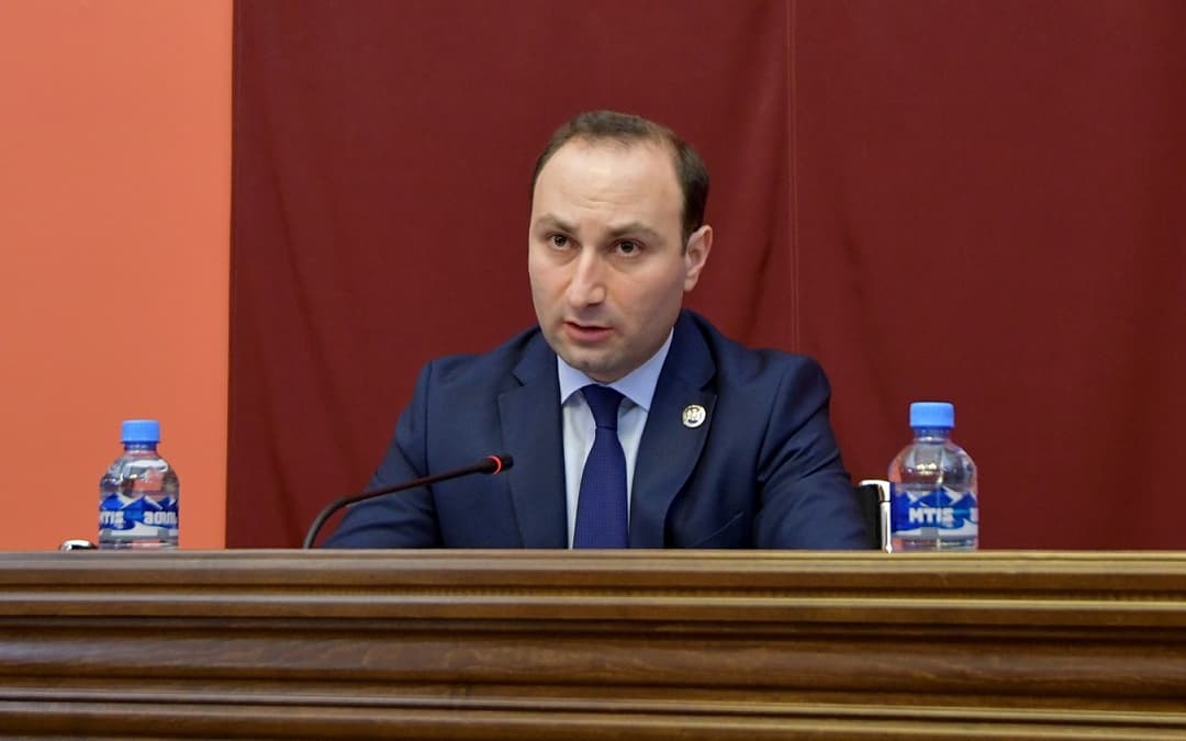 ანრი ოხანაშვილმა ვატო წერეთელს სხდომა დაატოვებინა