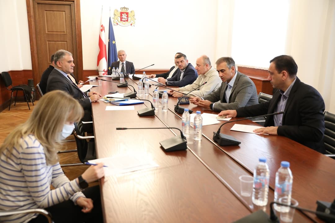 საპროცედურო საკითხთა და წესების კომიტეტმა კანონპროექტი „პარლამენტის რეგლამენტში ცვლილების შეტანის შესახებ“ მეორე მოსმენით განიხილა