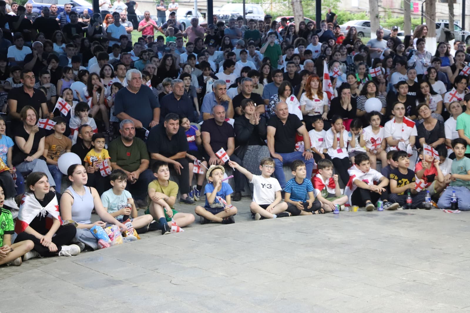 Frontnews image description