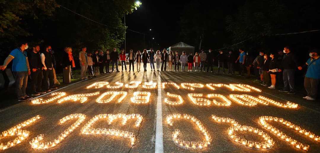 სოხუმის დაცემის დღესთან დაკავშირებით “ქართული ოცნების“ ახალგაზრდულმა ორგანიზაციამ ენგურის ხიდთან მდუმარე აქცია მოაწყო