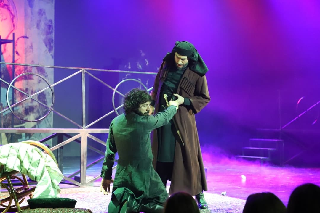 აფხაზეთის დღესთან დაკავშირებით სოხუმის სახელმწიფო დრამატულმა თეატრმა სპექტაკლი „მთვარის მოტაცება“ წარმოადგინა