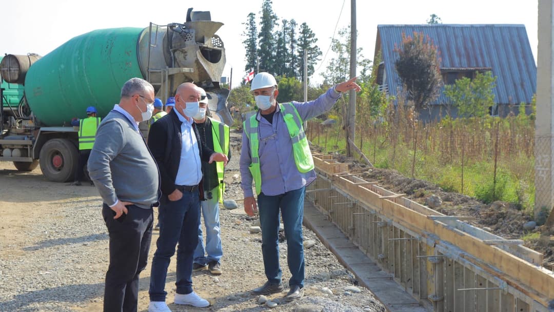 ფონდი „ქართუ“ ზუგდიდში სარაგბო ბაზას აშენებს