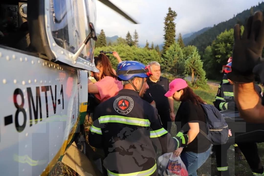 რაჭა, შოვი – სტიქიის ეპიცენტრი, ფოტოები სოციალურ ქსელში ვრცდელდება