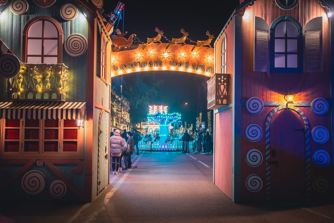 თბილისში საშობაო სოფელი გაიხსნა