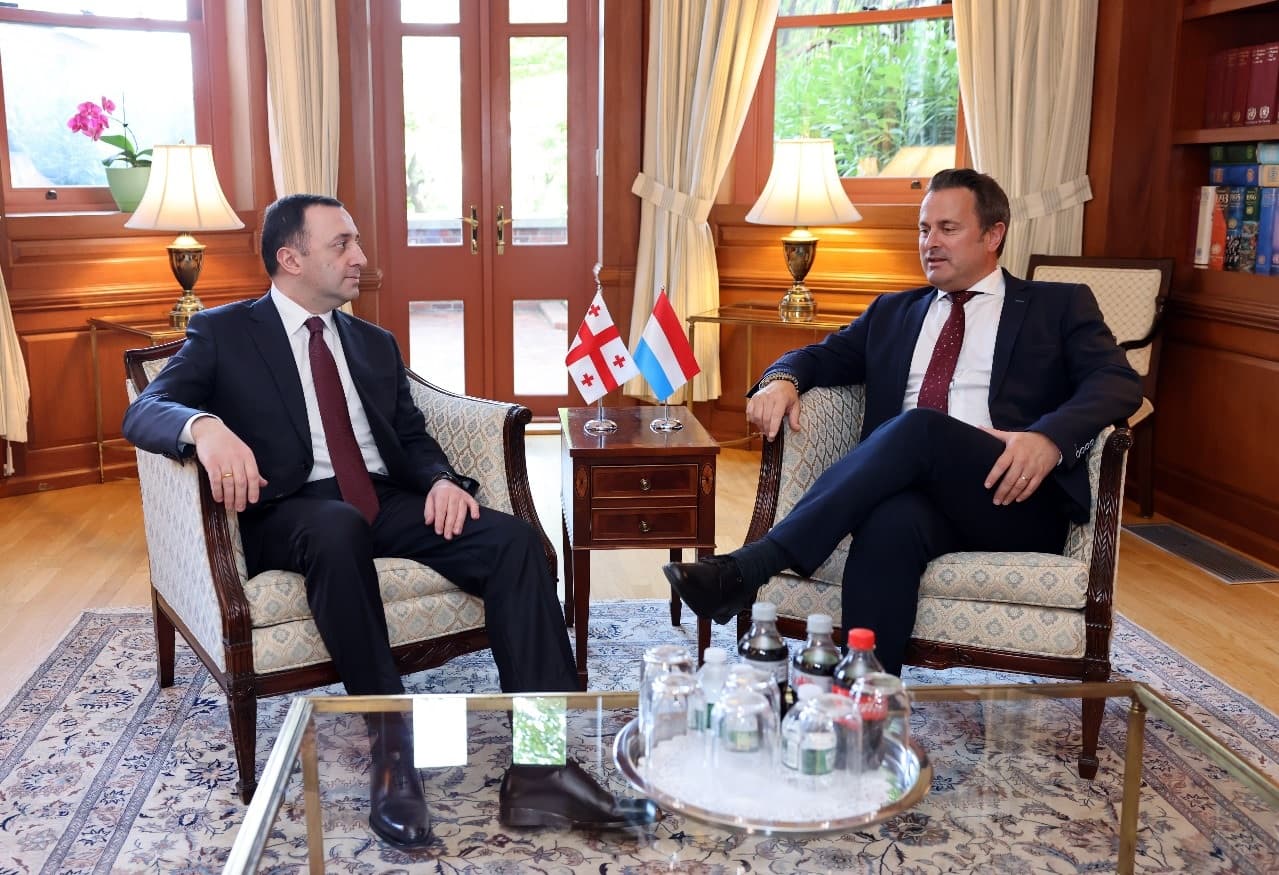 Frontnews image description