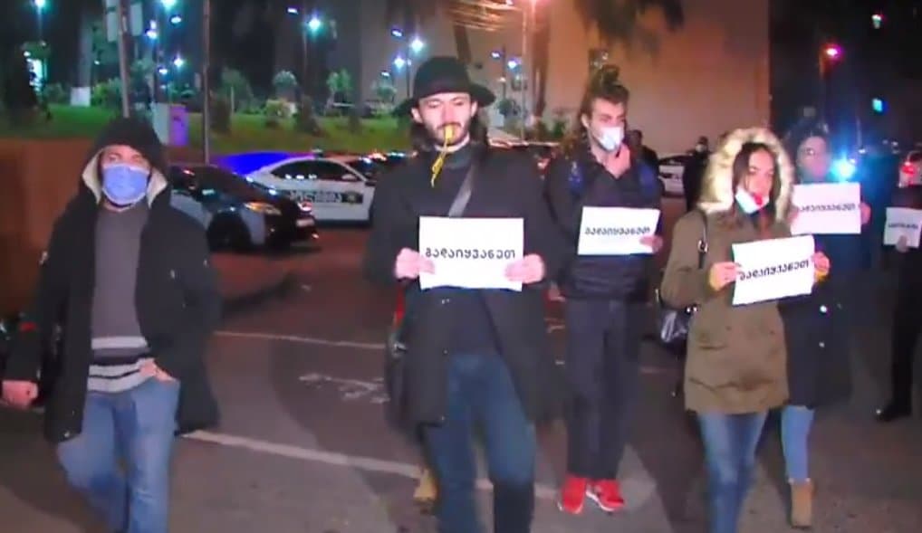 Frontnews image description