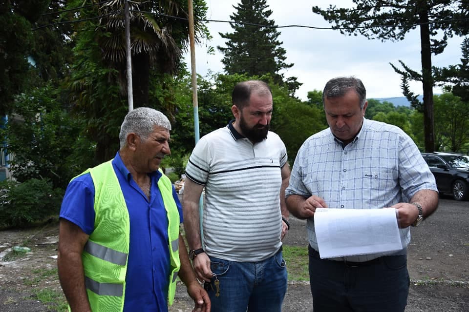 Frontnews image description