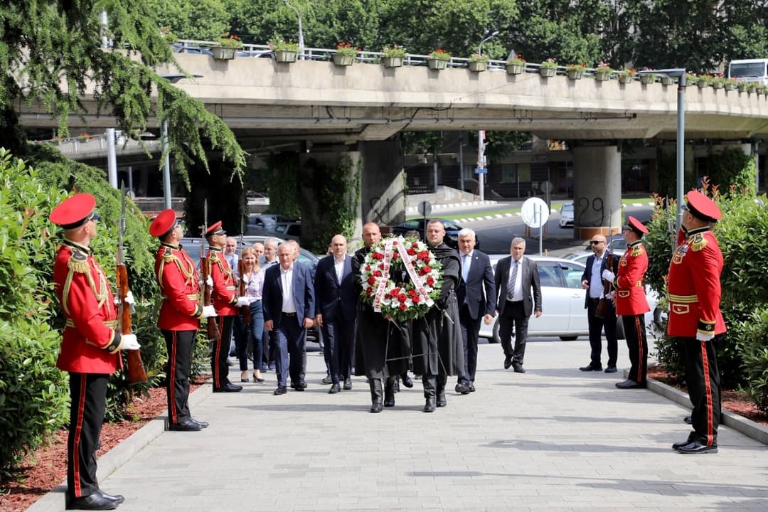 რუსლან აბაშიძემ ტამიშის ბრძოლის დროს დაღუპული გმირების ხსოვნას პატივი მიაგო