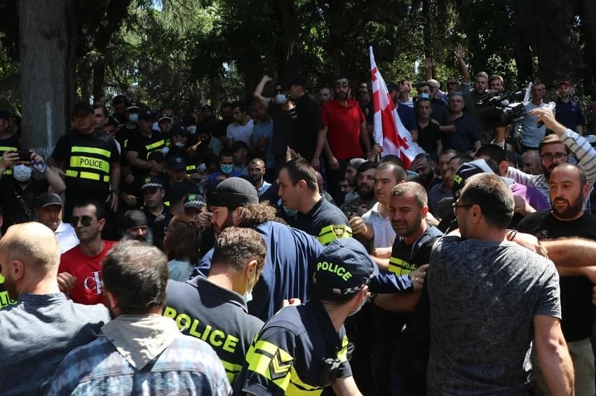 საია – 2021 წლის 5-6 ივლისს განვითარებული მოვლენების ორგანიზატორები 3 წლის შემდეგაც დაუსჯელები არიან