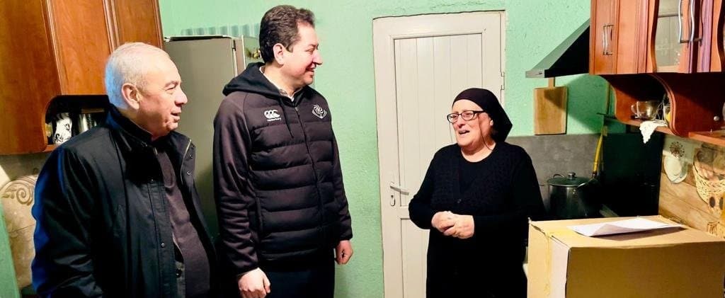 აფხაზეთიდან დევნილებს საახალწლო ნობათები გადაეცათ