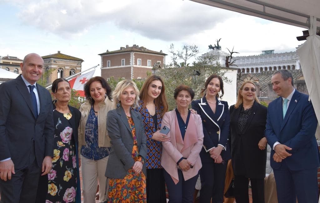 რუსლან აბაშიძე რომში ქართული დიასპორის წარმომადგენლებს შეხვდა