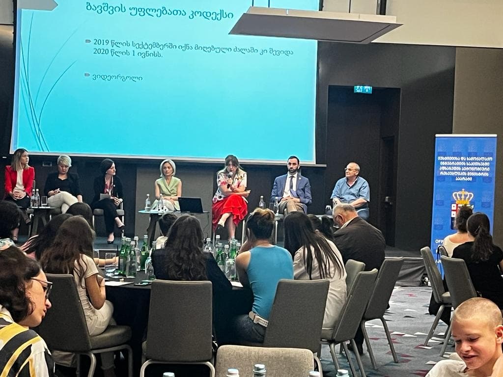 Frontnews image description